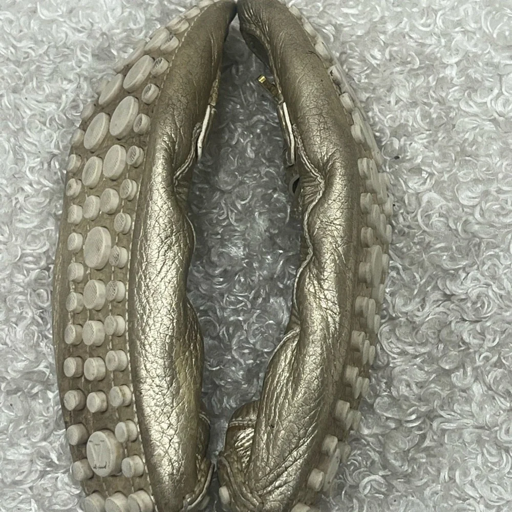 Louis Vuitton Metallic Gold Leather Bow Scrunch Slip On Loafers - Picture 8 of 12